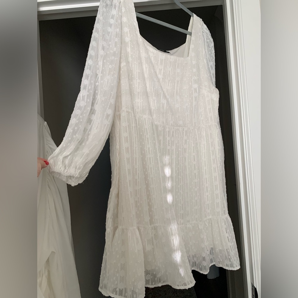 White long sleeve dress
